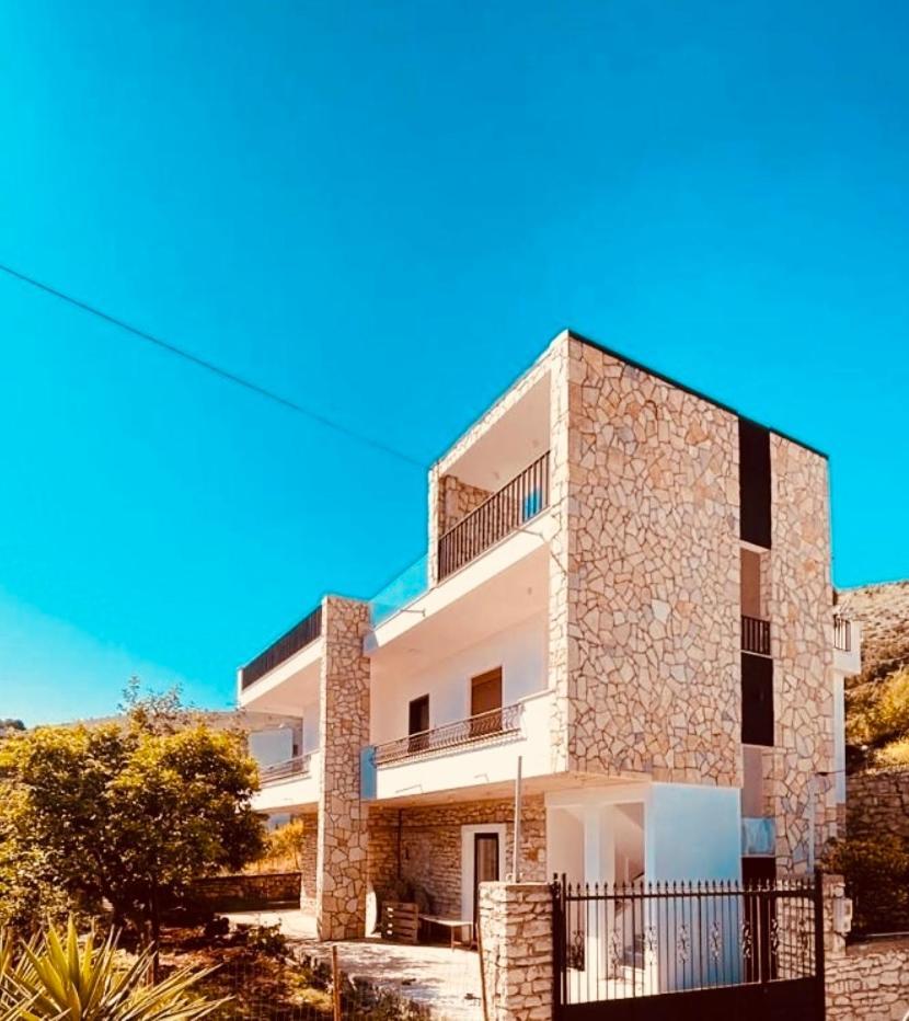 Comfort Guest Rooms Vila Hm Sarande Exterior photo